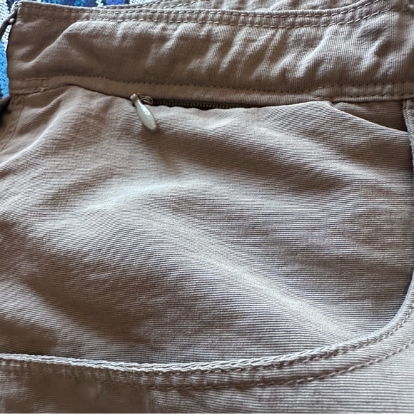 The North Face Women’s Tan Shorts - Picture 3 of 5